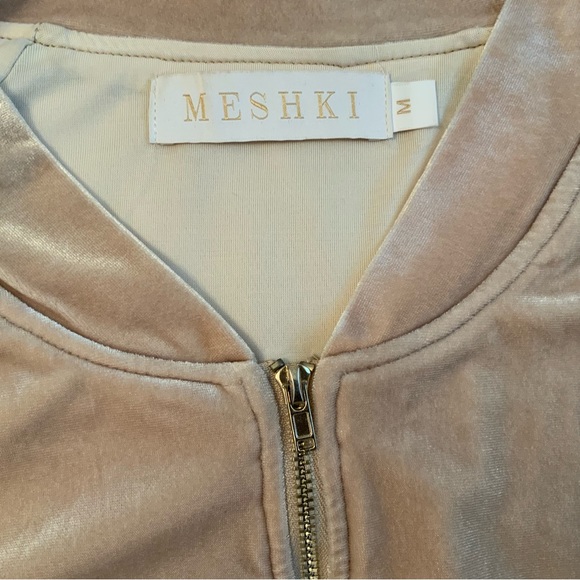 Meshki Valour Crop Top Size M - Picture 5 of 6